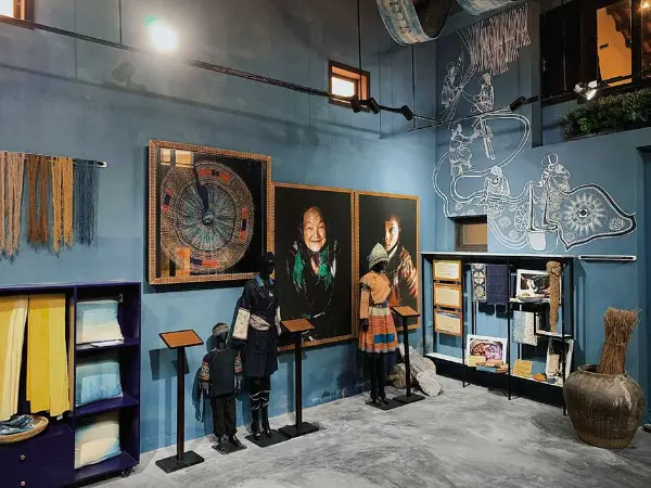 Museums Library — royal treasures, colonial artifacts, history museums in Indochina