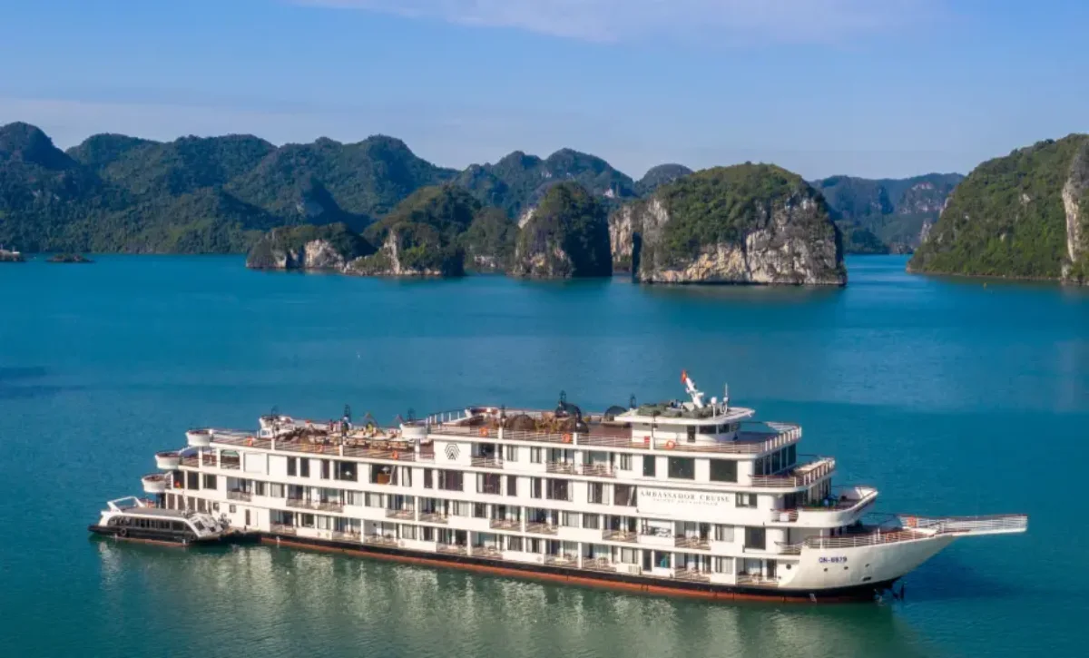 Ambassador Cruise — luxury Halong Bay cruise