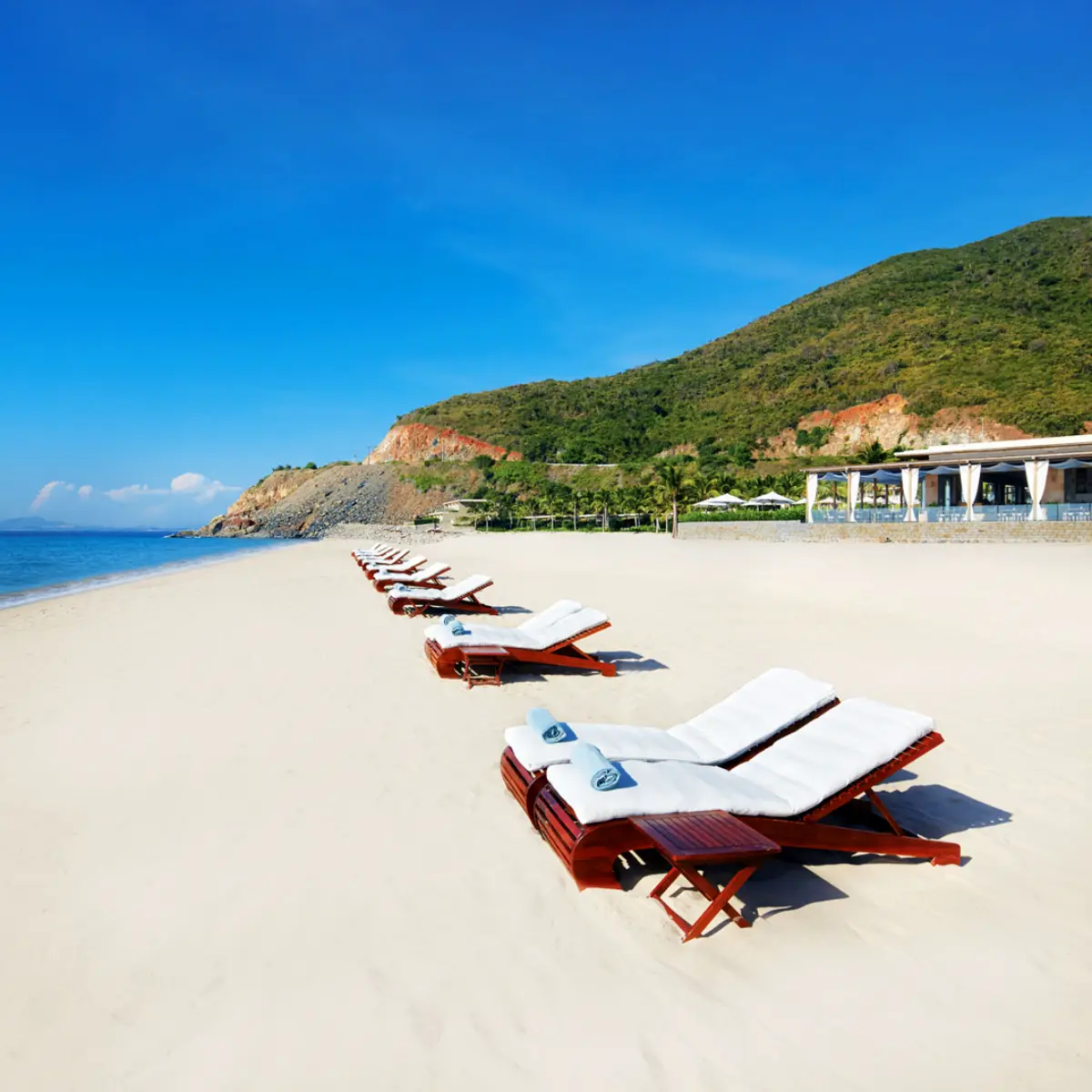 Bai Dong beach Nha Trang quiet bay Mia Resort Nha Trang