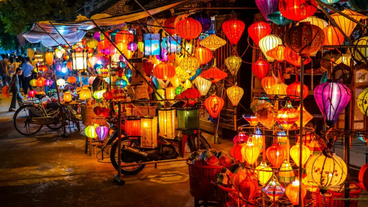Hoi An — lantern-lit old town