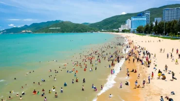 Qui-nhon-city-beach