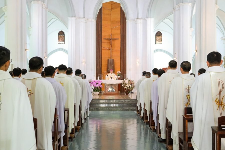 Saigon Catholic Tour