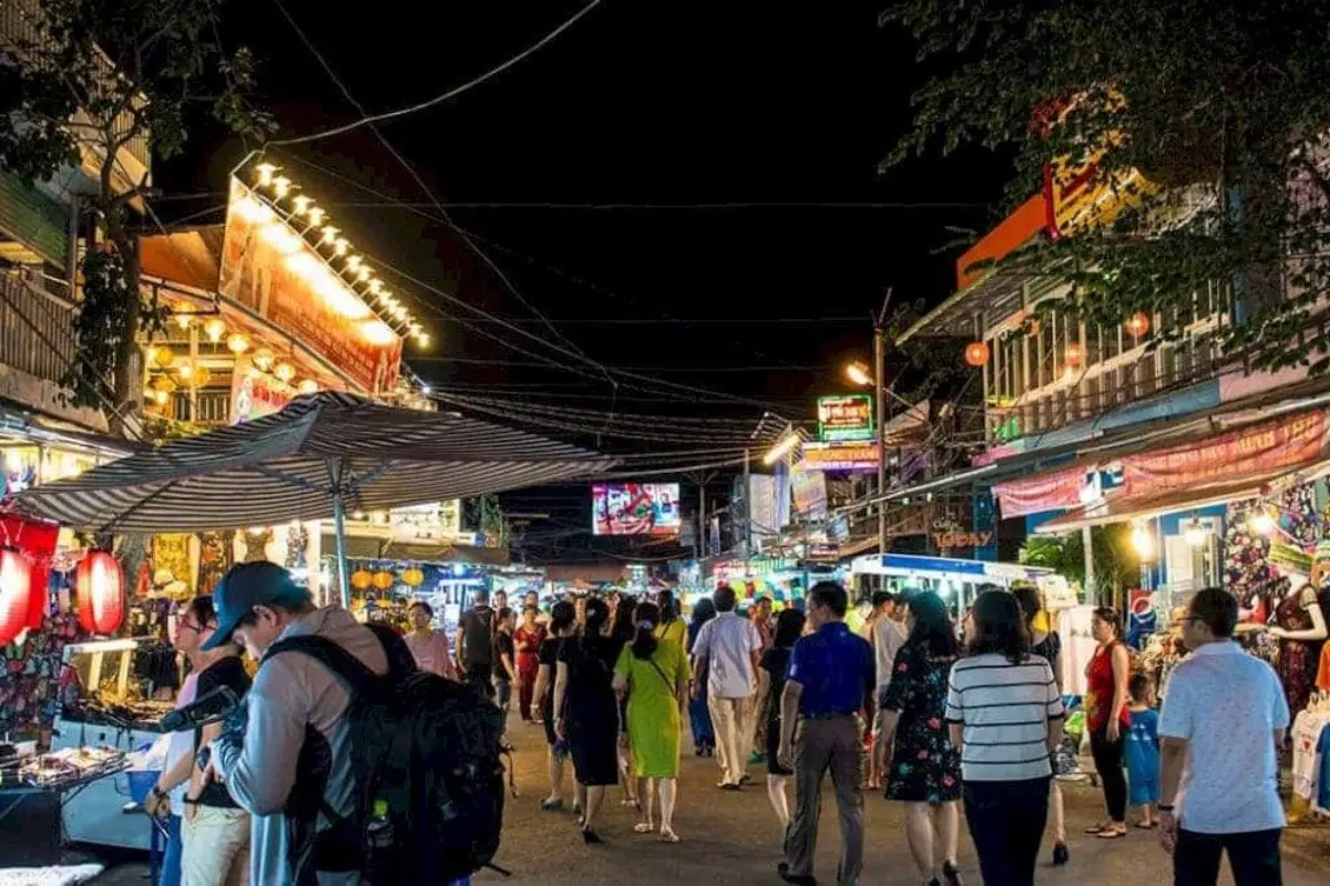 Phu Quoc night market in Duong Dong